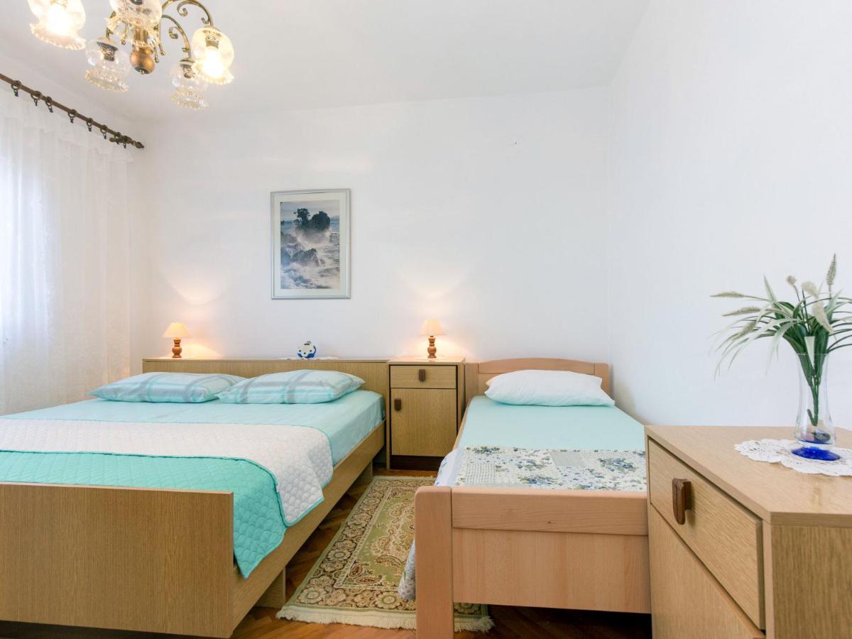 Apartment Josipa - Snj113 By Interhome